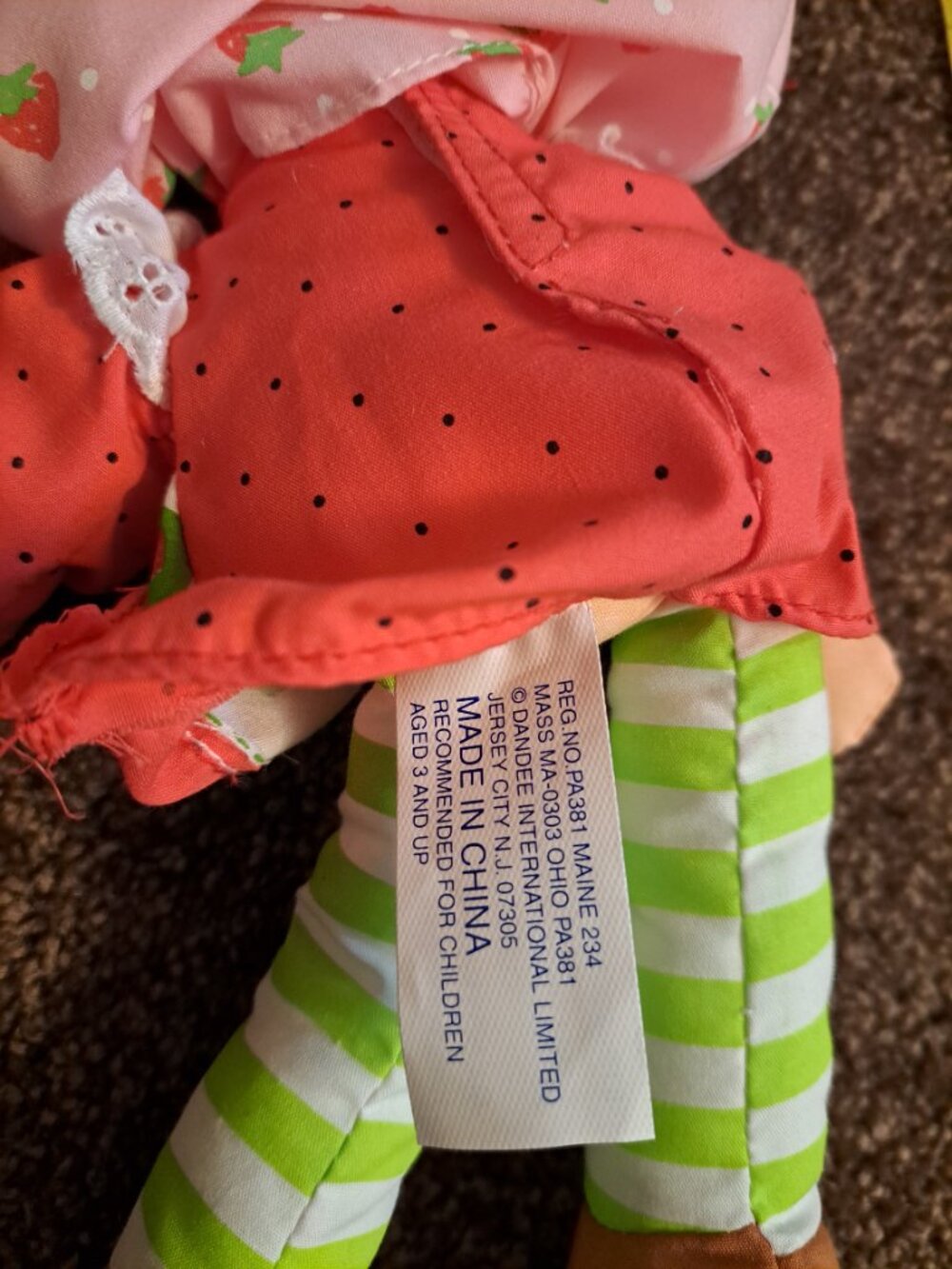NWT Vintage Strawberry Shortcake cloth rag doll, special by Little Debbie Snacks - Picture 3 of 12